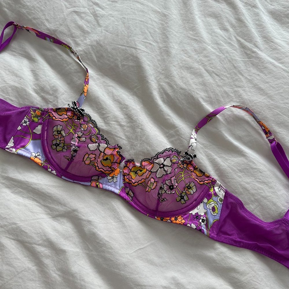 SAVAGE X FENTY PURPLE FLORAL LACE BRA in 34C